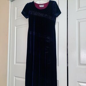 Fall 90’s velvet grunge dress
